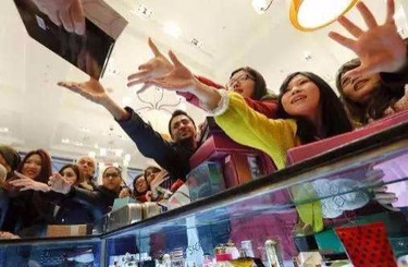 3D美女的大咪咪黄片视频中国人依然爱赴日旅游 消费已由爆买转向网购